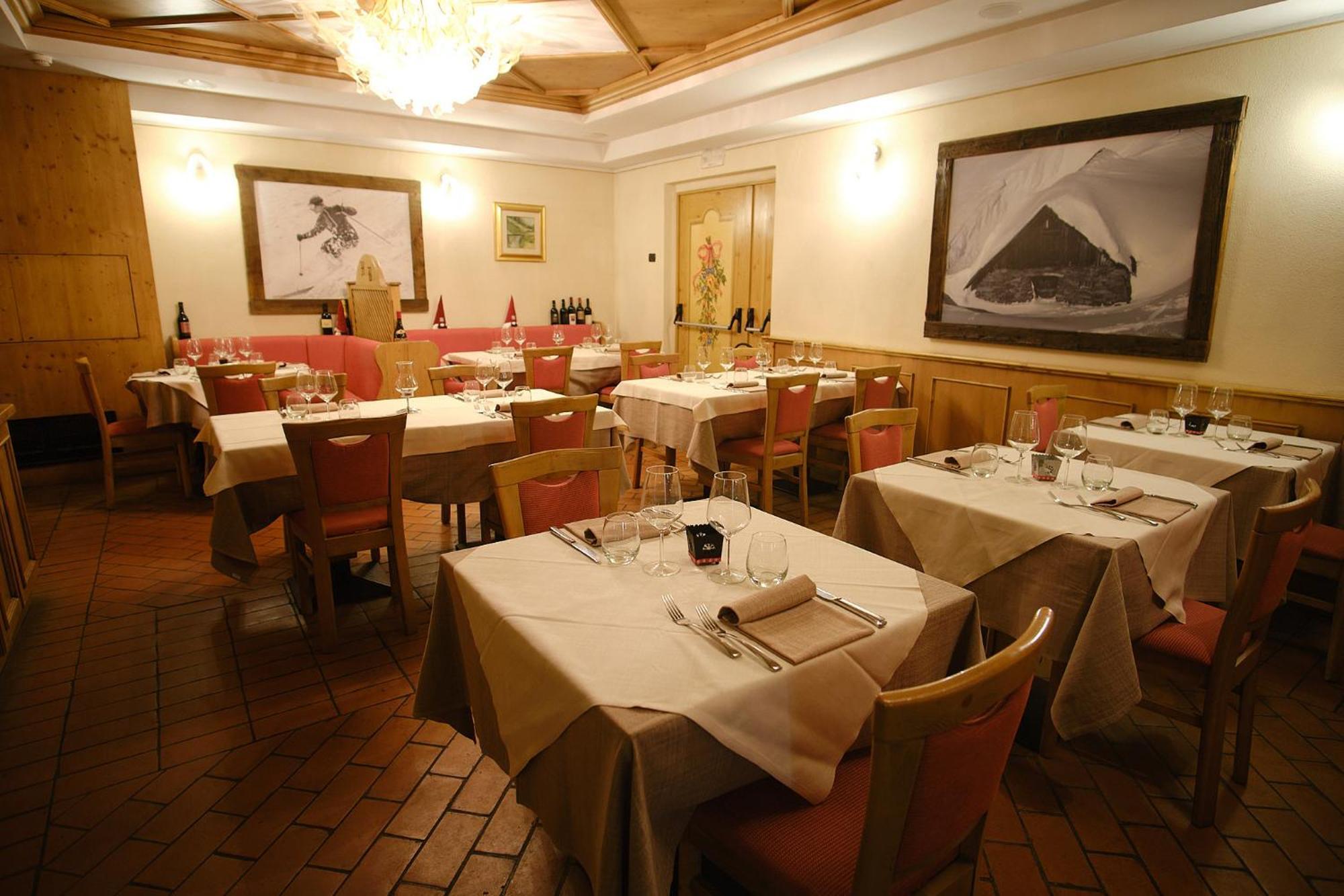 Hotel Bes & Spa Claviere Exterior foto